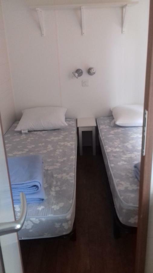 Camping 46 Rainettes Goujounac 客房 照片